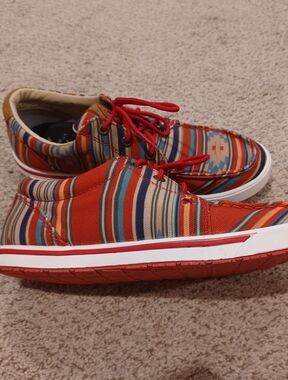 Twisted X Women's Hooey Loper in the Fiesta Aztec pattern Womens Size 7.5